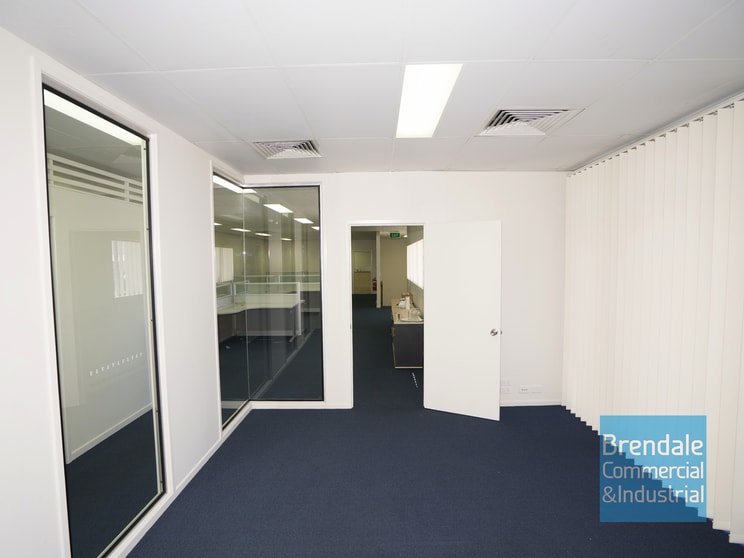 Click to view all images Unit 1/19 Kremzow Rd Brendale QLD 4500 - Image 3