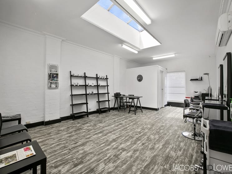 Click to view all images 4/72 Blamey Place Mornington VIC 3931 - Image 3