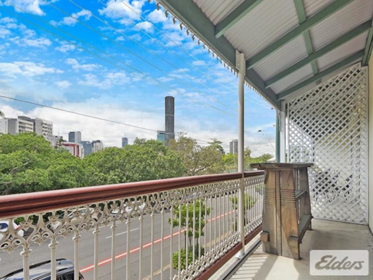 Suite/2/162 Petrie Terrace Spring Hill QLD 4000 - Image 2