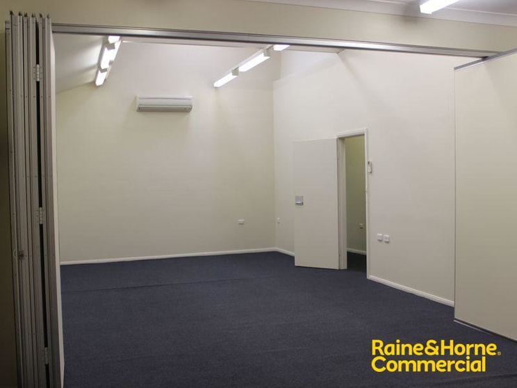 Click to view all images Suite 17 46-52 Baylis Street Wagga Wagga NSW 2650 - Image 2