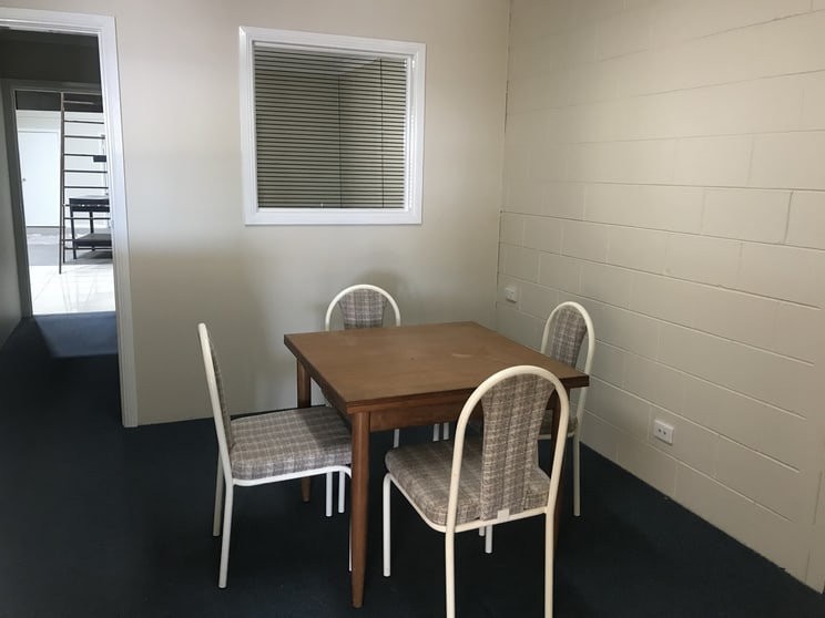 Click to view all images 2/17-25 Lake Albert Road Wagga Wagga NSW 2650 - Image 3