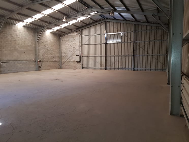 Click to view all images 6 Beaver Street Webberton WA 6530 - Image 3