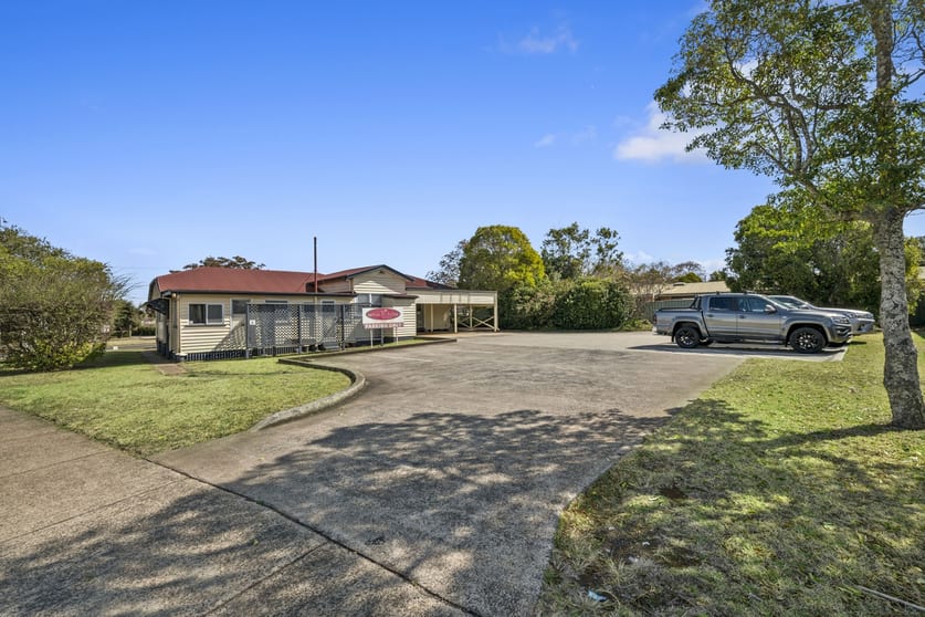 Click to view all images 1/417 Bridge Street Wilsonton QLD 4350 - Image 3