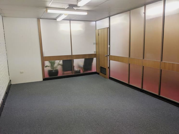 Click to view all images Level 1 Suite 2/71-73 Victoria Street East Gosford NSW 2250 - Image 2