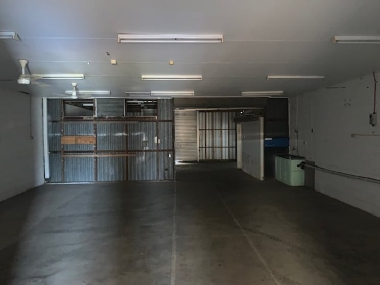 Click to view all images 2/4 Crow Street Gladstone Central QLD 4680 - Image 2