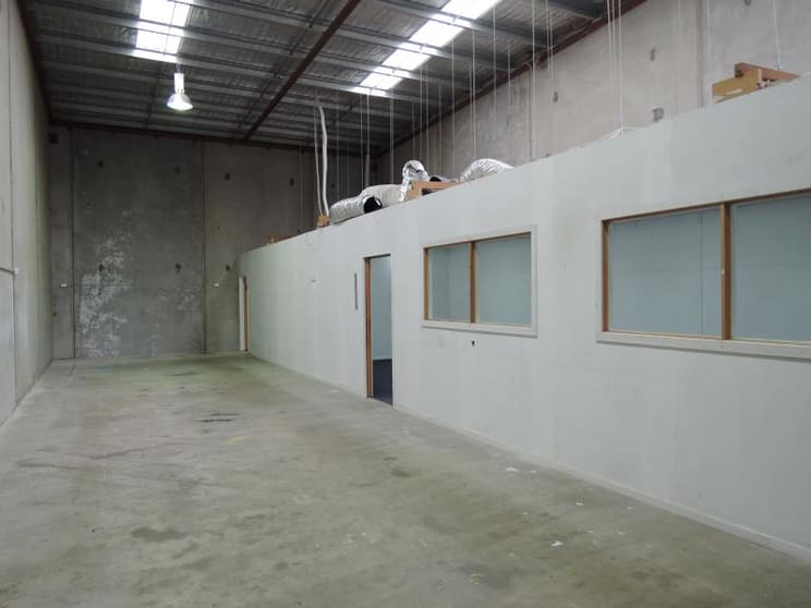 Click to view all images Unit 10, 277 Middleborough Road Box Hill VIC 3128 - Image 2