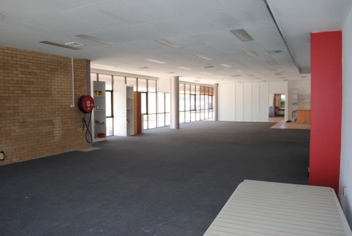 Click to view all images Unit 4/3267 Logan Rd Underwood QLD 4119 - Image 3