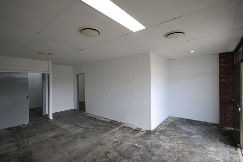 Click to view all images 2/153 Old Cleveland Road Capalaba QLD 4157 - Image 2