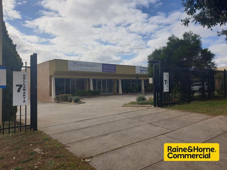 Click to view all images 19 & 20 / 7 Dellamarta Road Wangara WA 6065 - Image 2
