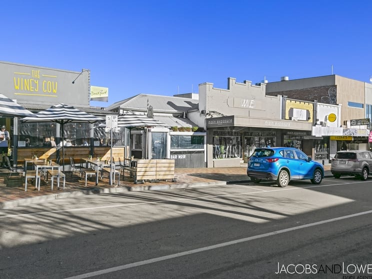 Click to view all images 37 Main Street Mornington VIC 3931 - Image 2