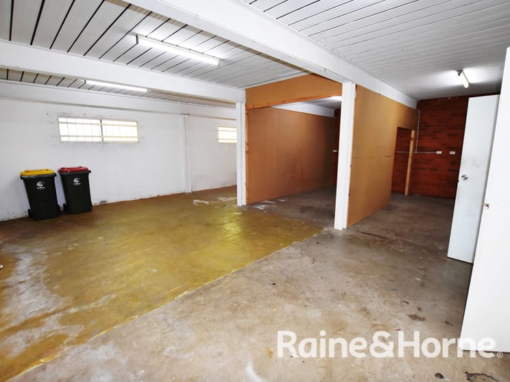 Click to view all images 6A 191-193 Margaret Street Orange NSW 2800 - Image 2