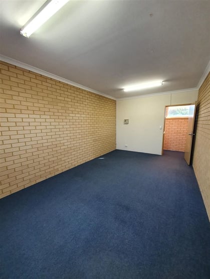 Click to view all images 9/63 Penguin Road Safety Bay WA 6169 - Image 3