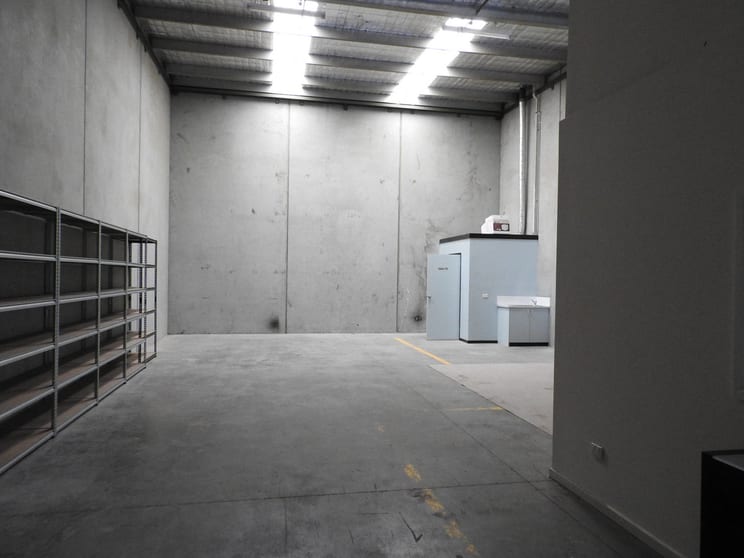 Click to view all images 3/26-28 Christensen Street Cheltenham VIC 3192 - Image 3