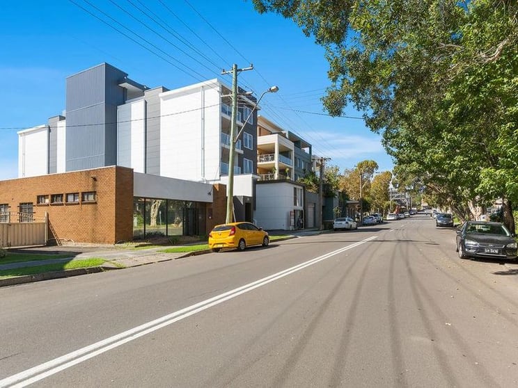 Click to view all images 28 Victoria Street Wollongong NSW 2500 - Image 2