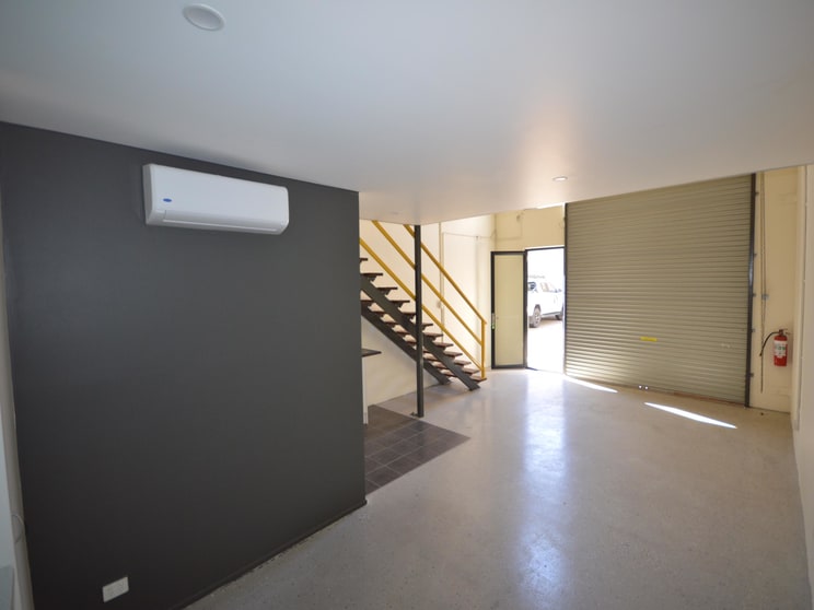 Click to view all images Currumbin QLD 4223 - Image 3