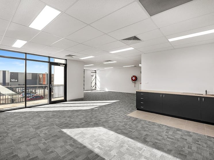 Click to view all images 21 Burnett Street Somerton VIC 3062 - Image 3