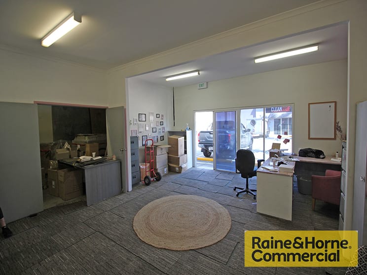 Click to view all images 10/10 Prosperity Place Geebung QLD 4034 - Image 2