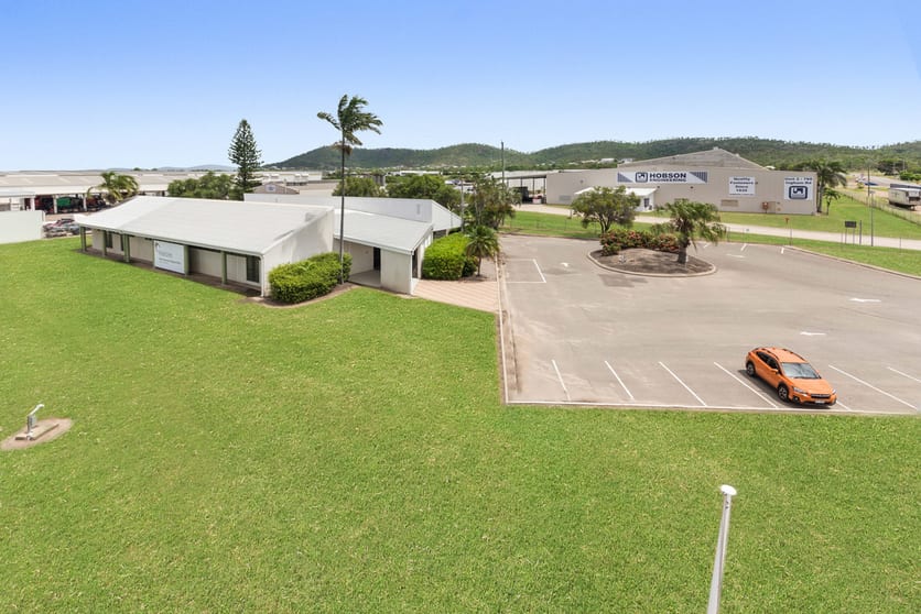 Click to view all images 3/788 Ingham Road Mount Louisa QLD 4814 - Image 2