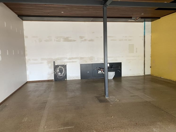 Click to view all images 6B Bideford Street Torquay QLD 4655 - Image 3