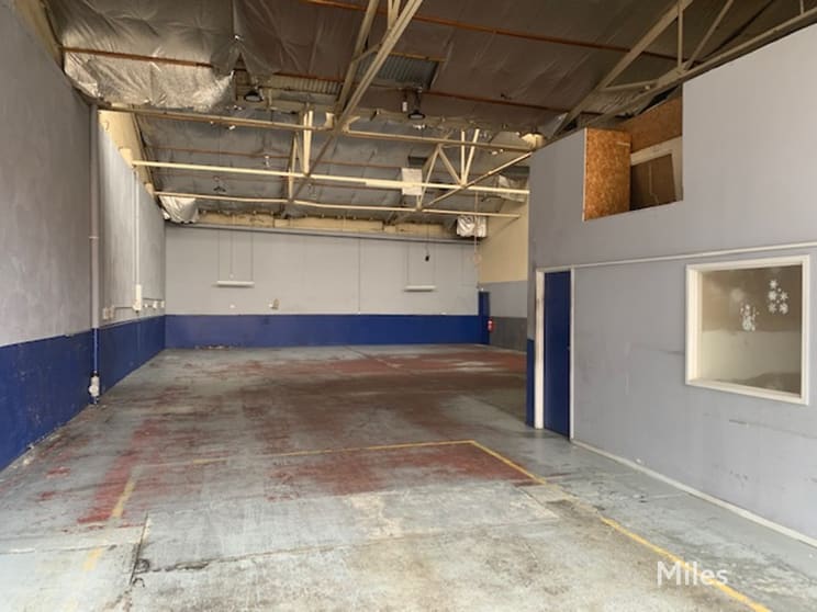Click to view all images 3/11 Mary Street Blackburn VIC 3130 - Image 3
