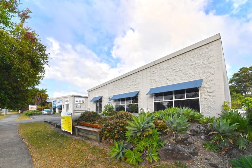 Click to view all images Unit 2/18 Rene Street Noosaville QLD 4566 - Image 1