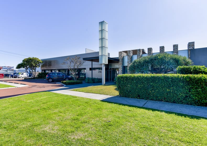 Click to view all images 290 Scarborough Beach Road Osborne Park WA 6017 - Image 2