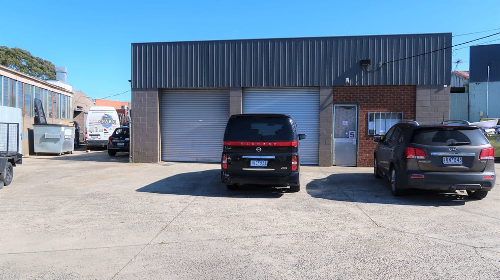 Click to view all images 5 Perkin Court Dandenong VIC 3175 - Image 1