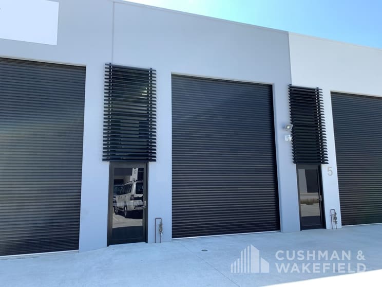 Click to view all images Arundel QLD 4214 - Image 1