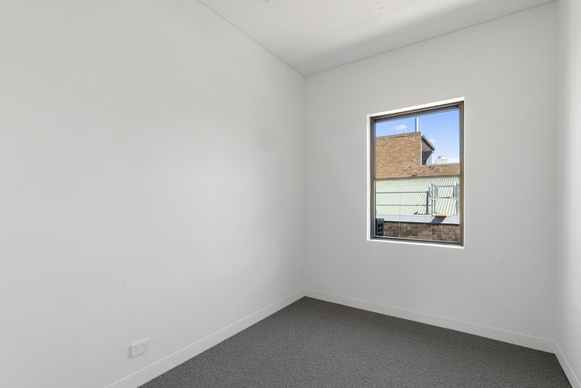 Click to view all images 13/2 Waters Road Neutral Bay NSW 2089 - Image 3