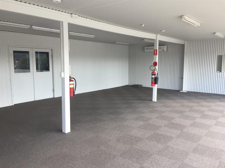 Click to view all images 155 Miller Street Armidale NSW 2350 - Image 3