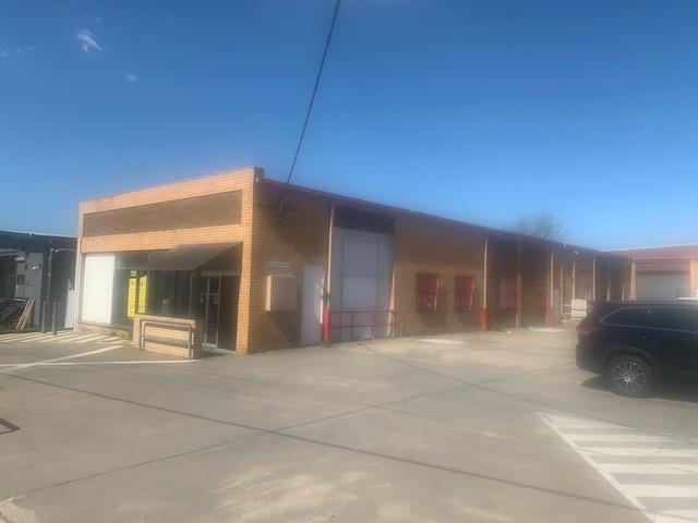 Click to view all images Unit 3/6-8 Wollongong Street Fyshwick ACT 2609 - Image 2