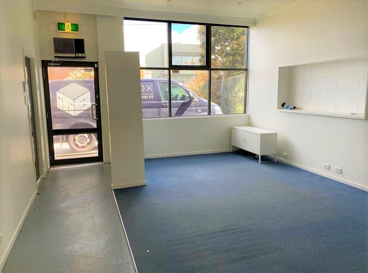 Click to view all images 1/19-23 Kylie Place Cheltenham VIC 3192 - Image 2