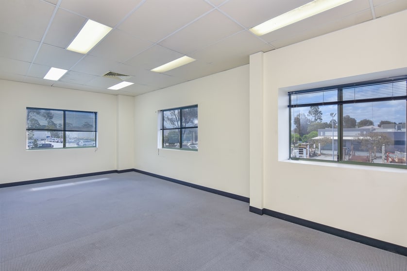 Click to view all images 42 Paramount Drive Wangara WA 6065 - Image 3