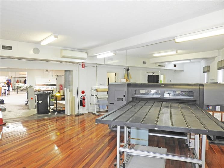 Click to view all images 1/14 Carbon Court Osborne Park WA 6017 - Image 2