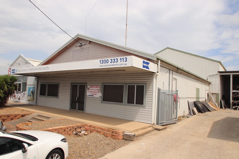 Click to view all images 2/20-24 Princes Highway Yallah NSW 2530 - Image 2