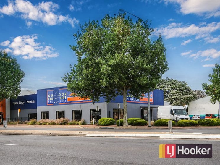 Click to view all images 37 Sir Donald Bradman Drive Mile End SA 5031 - Image 1
