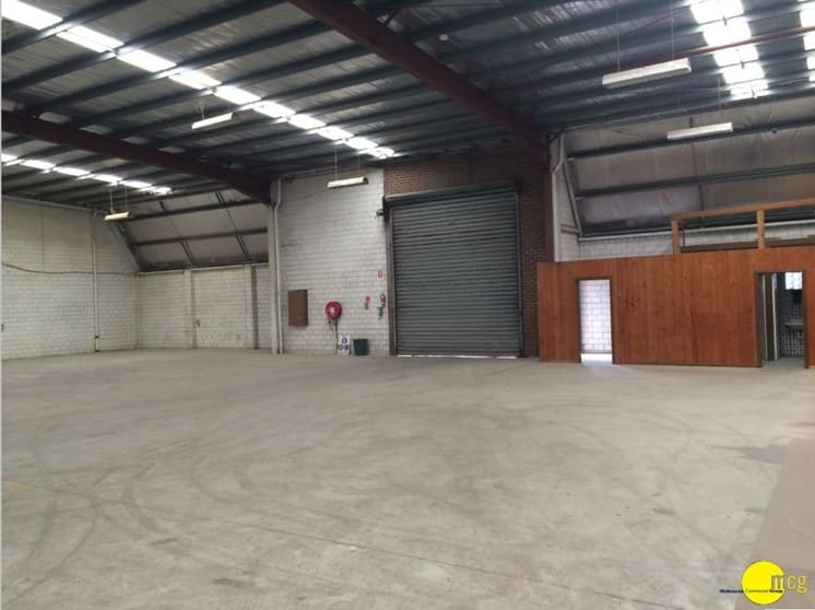 Click to view all images 3/76 Berkshire Road Sunshine North VIC 3020 - Image 3