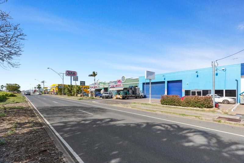 Click to view all images 113 Gladstone Road Allenstown QLD 4700 - Image 2