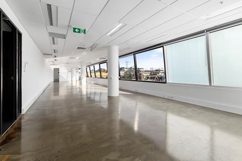 Click to view all images 7 Yarra Street South Yarra VIC 3141 - Image 2