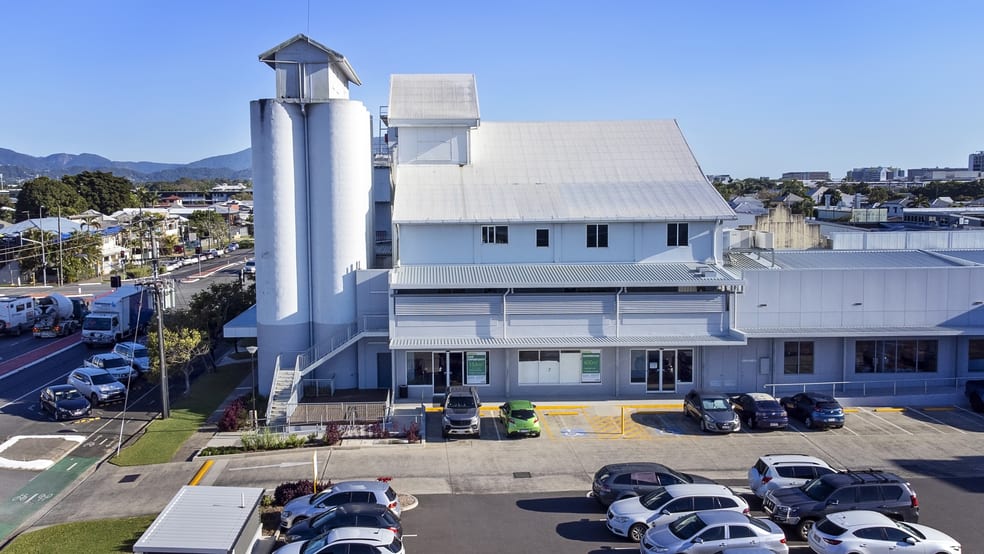 Click to view all images 186-196 Draper Street Cairns City QLD 4870 - Image 3