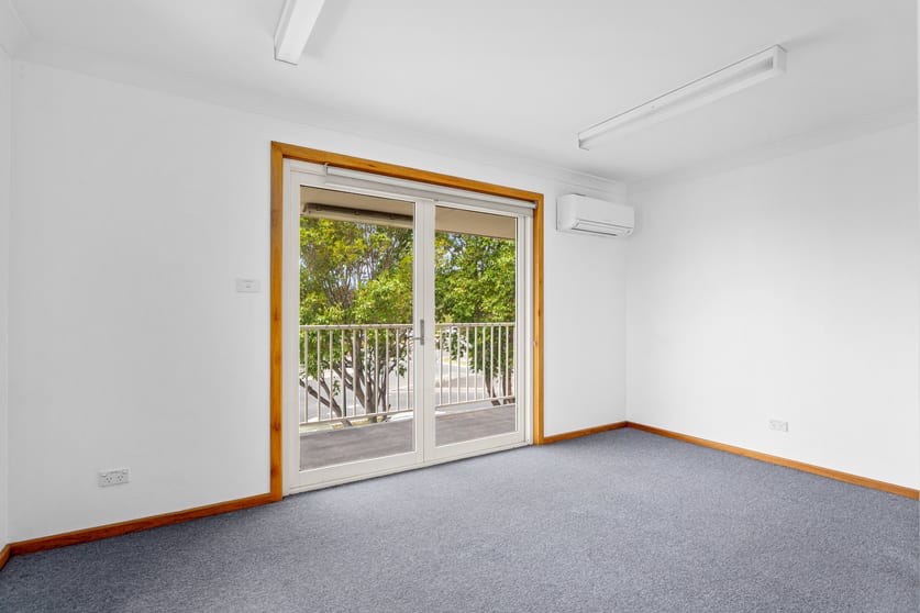 Click to view all images 132 Burdekin Drive Albion Park NSW 2527 - Image 3