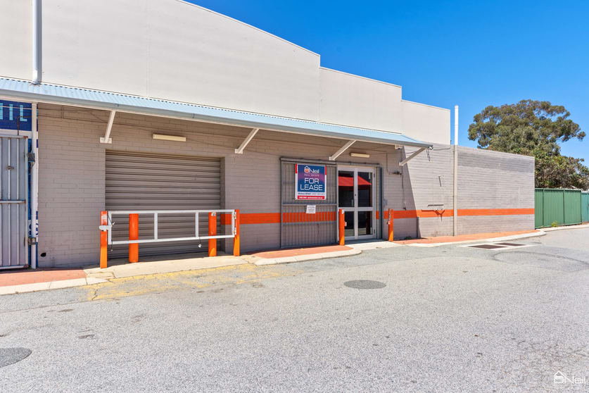 Click to view all images 43 River Road Kelmscott WA 6111 - Image 1