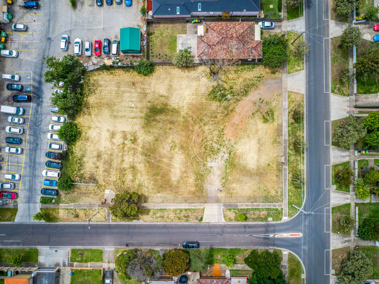Click to view all images 4 Miles Street & 32, 34 & 36 Canterbury Street Deer Park VIC 3023 - Image 2
