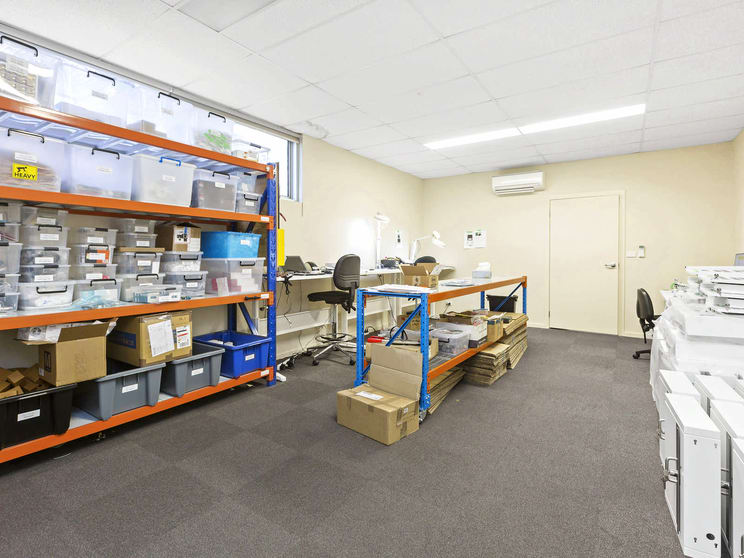 Click to view all images Office 1, 5/35 Progress Street Mornington VIC 3931 - Image 3