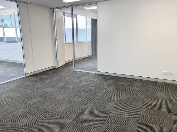 Click to view all images 1B/3 Short Street Southport QLD 4215 - Image 3