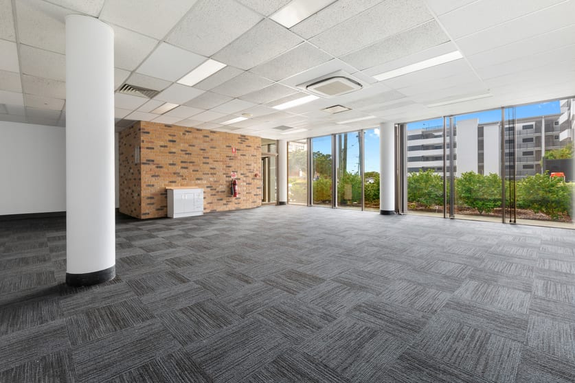 Click to view all images 7/63 Bay Terrace Wynnum QLD 4178 - Image 3
