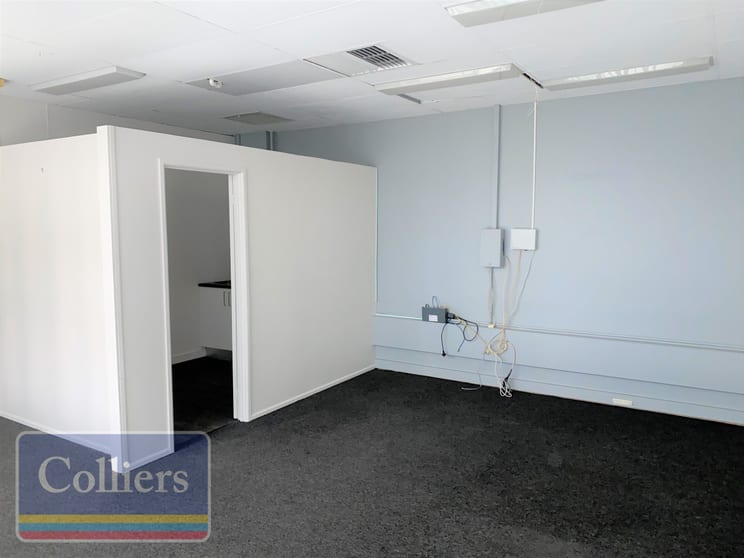 Click to view all images 6/95 Denham Street Townsville City QLD 4810 - Image 2