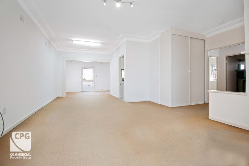 Click to view all images 516 Kingsway Miranda NSW 2228 - Image 2