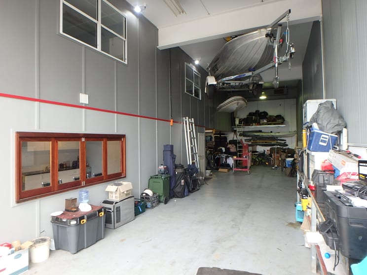 Click to view all images Everton Hills QLD 4053 - Image 2
