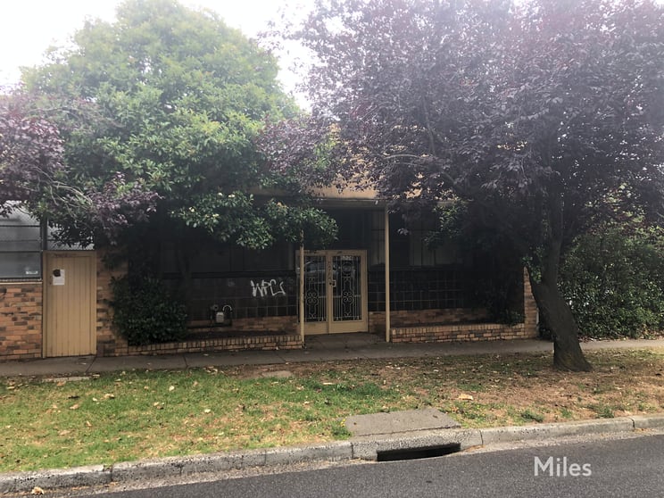 Click to view all images 1/67 St Hellier Street Heidelberg Heights VIC 3081 - Image 2